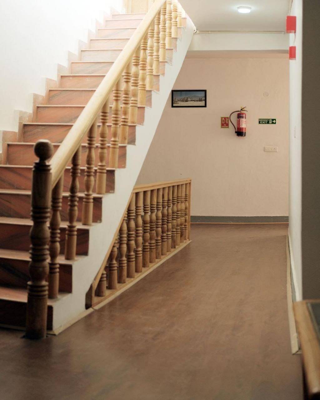 Hotel Lonchay Residency Лех Экстерьер фото