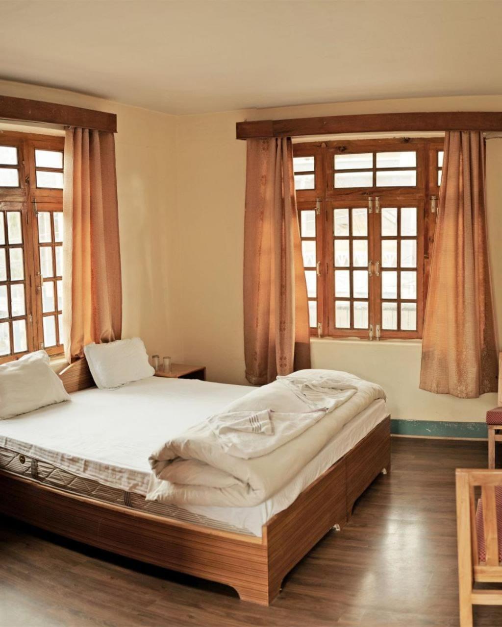 Hotel Lonchay Residency Лех Экстерьер фото