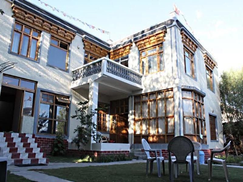 Hotel Lonchay Residency Лех Экстерьер фото
